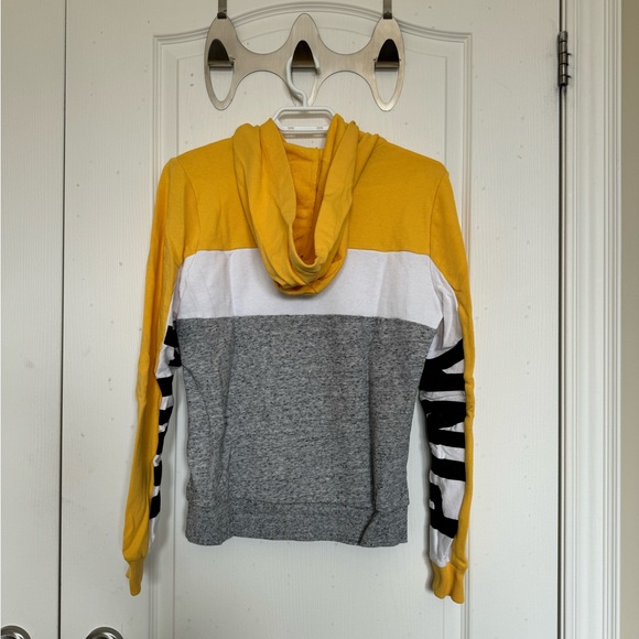 PINK zip up sweater - Picture 2 of 3